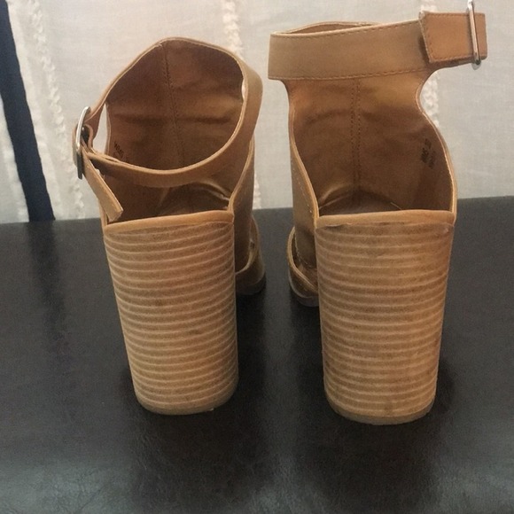 Dolce Vita Brista Tan Peep toe Stacked Block heel Bootie sandal size 10 - Picture 9 of 11